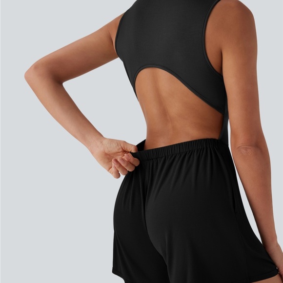 HALARA Black Sleeveless Romper - Picture 4 of 7